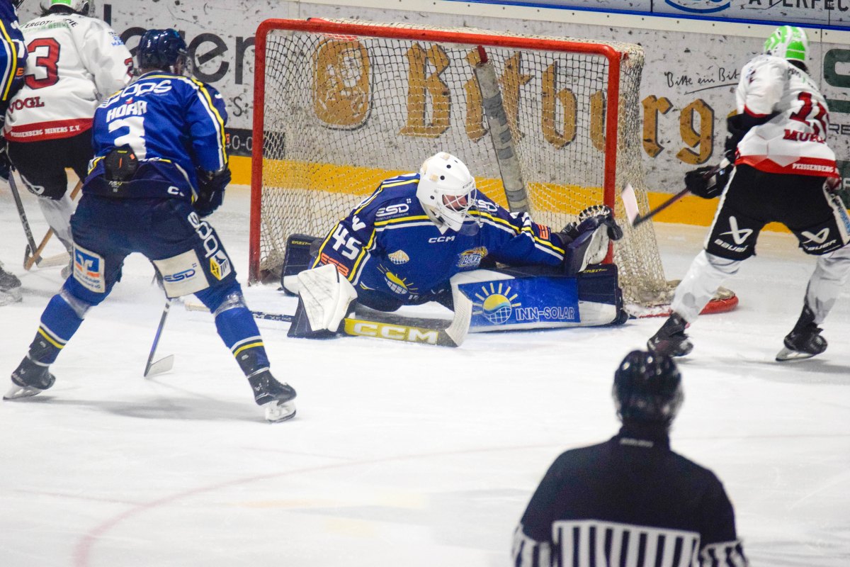 Eishockey BL: Aufstiegs- oder Abstiegsrunde? Löwen spielen entscheidende Serie gegen Peißenberg