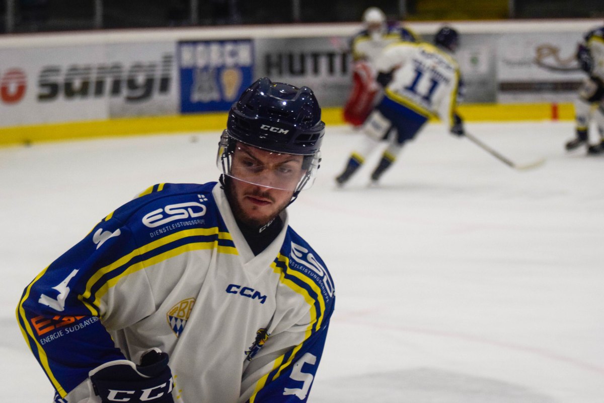 Eishockey Bayernlige: Zwei Eigengewächse: Rene Mertz und Paul Hipetinger bleiben Löwen
